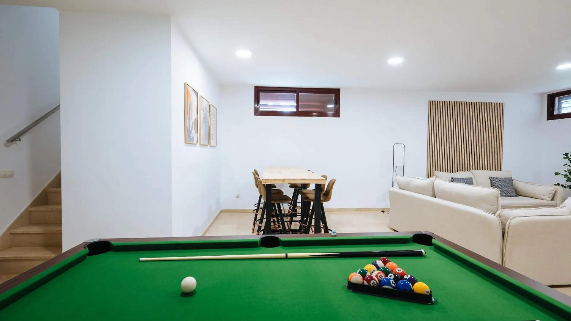 Luxury Villa In Sevilla - Pool, Terrace & Gameroom Montequinto 0*,  西班牙