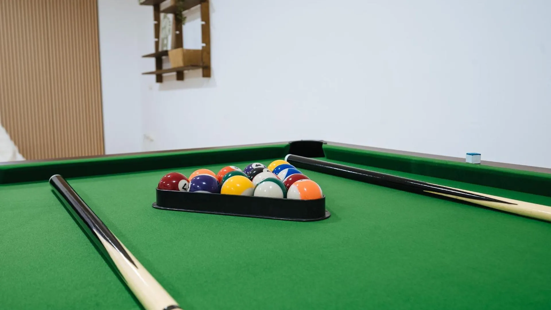 Luxury Villa In Sevilla - Pool, Terrace & Gameroom Montequinto 0*,  西班牙